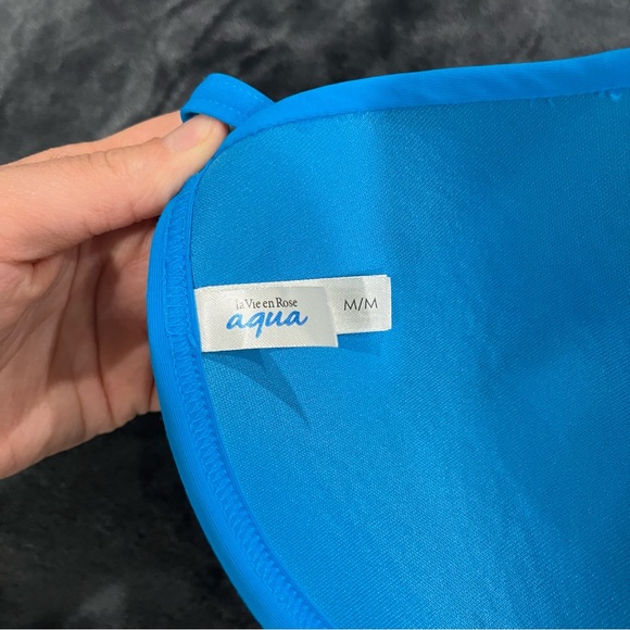 BNWOT Aqua La Vie en Rose blue bikini top - Picture 2 of 2